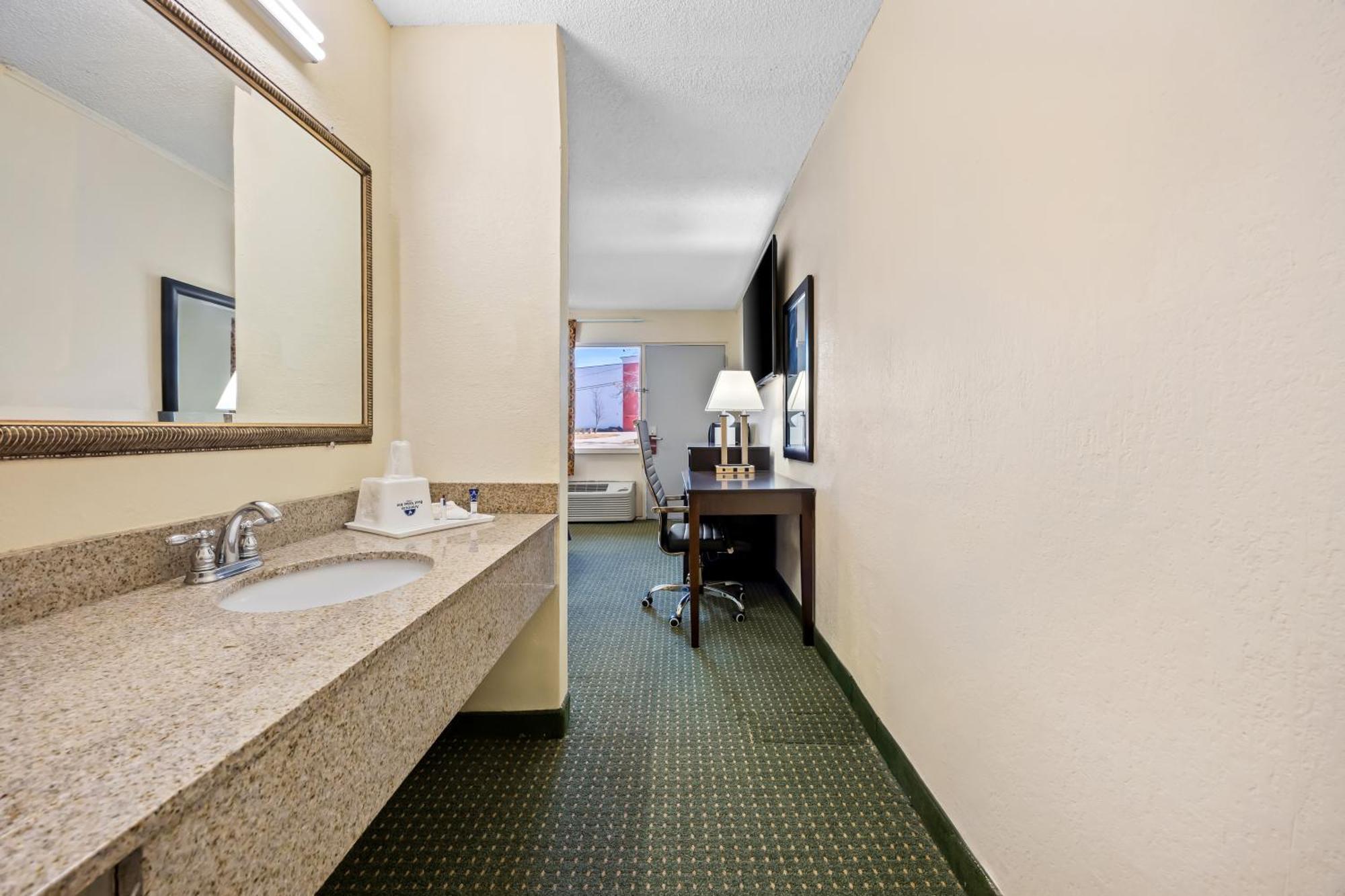 America'S Best Value Inn-Columbia Bagian luar foto